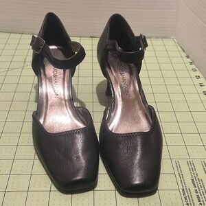 Black Women Shoes by Hillard & Hanson